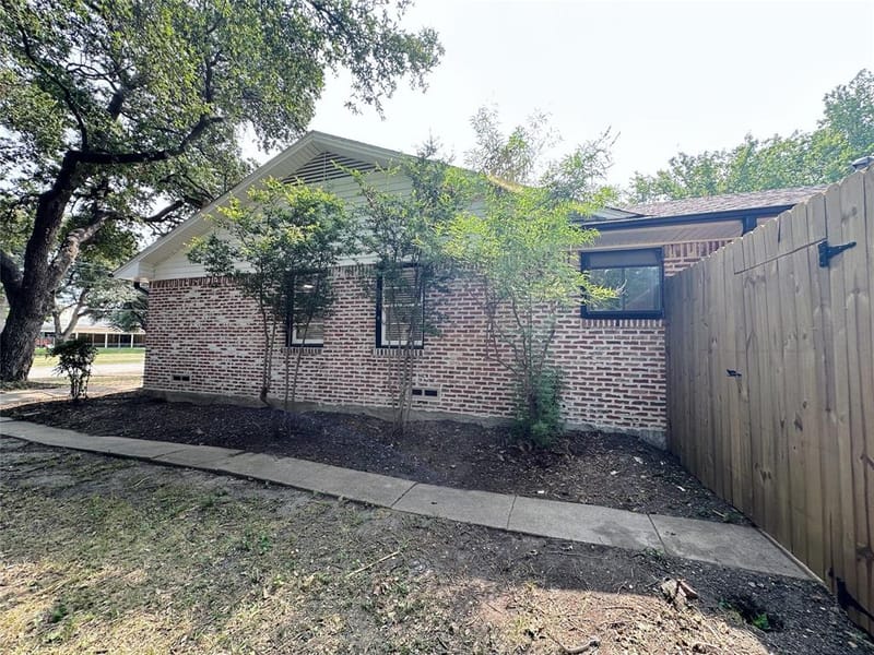 1814 Walnut Avenue, Carrollton TX 75006 - Photo 35