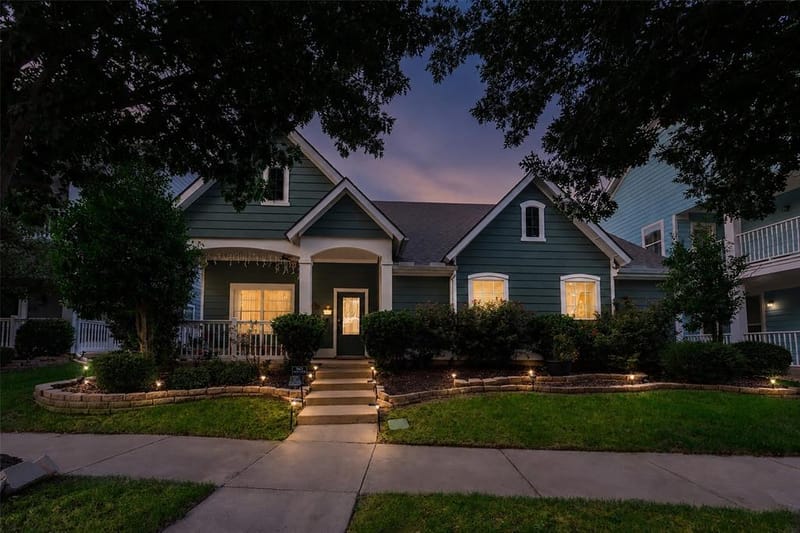 913 Caudle Lane, Savannah TX 76227 - Photo 2