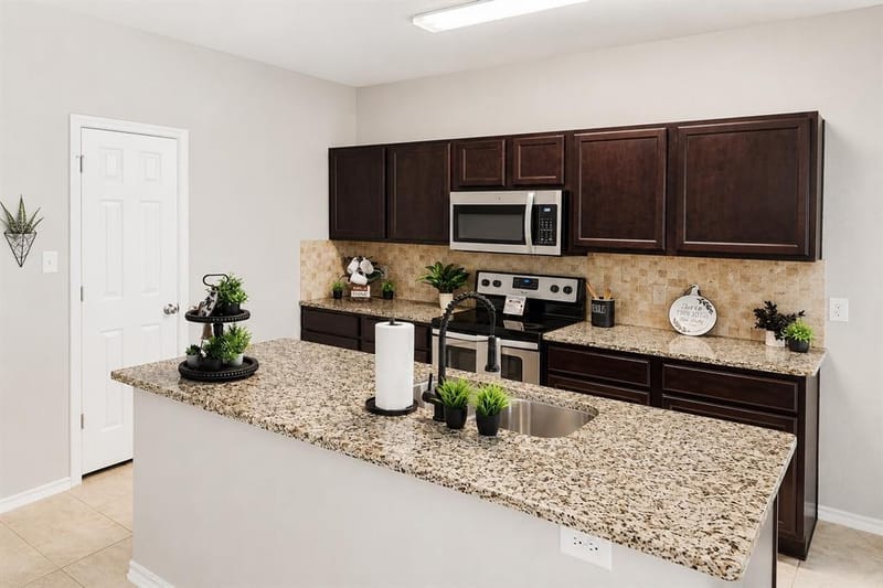 2021 Meadow Park Drive, Princeton TX 75407 - Photo 5