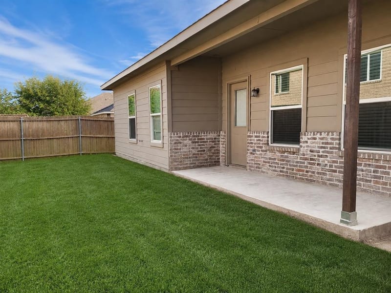 2021 Meadow Park Drive, Princeton TX 75407 - Photo 20