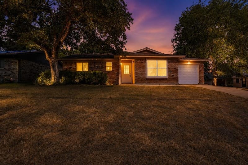 2100 NW 3rd Avenue, Mineral Wells TX 76067