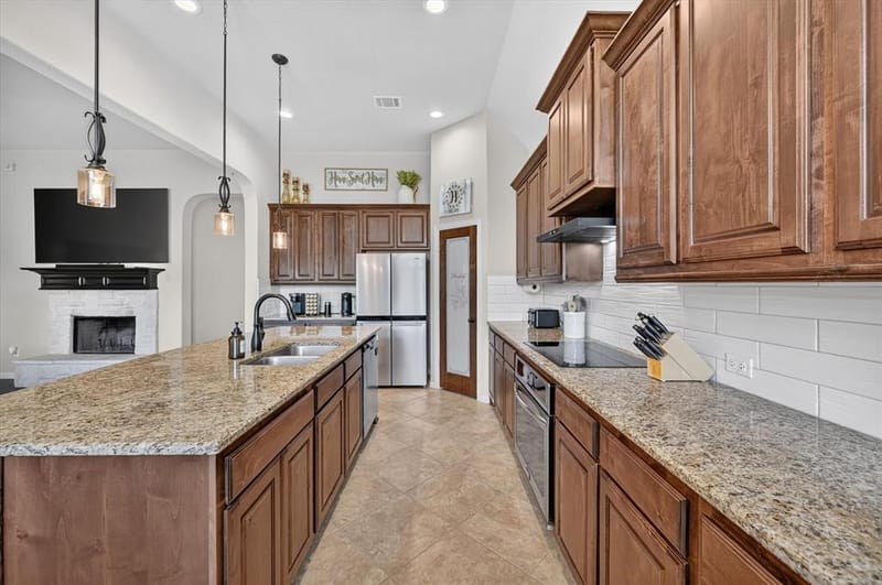 1156 Blue Sky Lane, Burleson TX 76058 - Photo 16