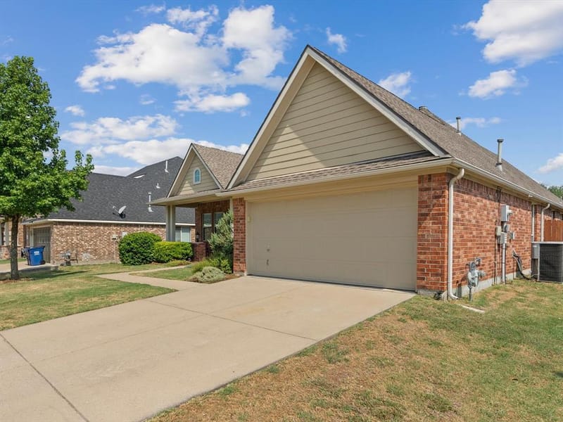 1352 Bateman Lane, Celina TX 75009 - Photo 2