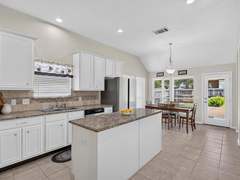 1352 Bateman Lane, Celina TX 75009 - Photo 11