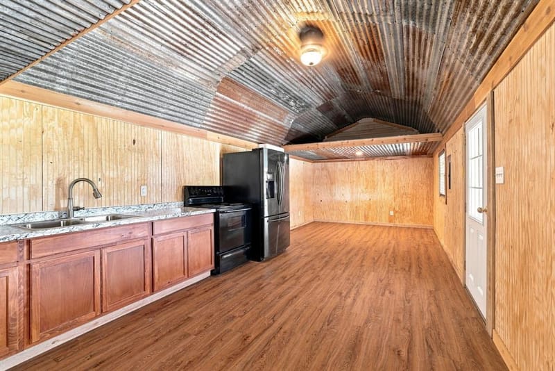 933 Scott, Honey Grove TX 75446 - Photo 8