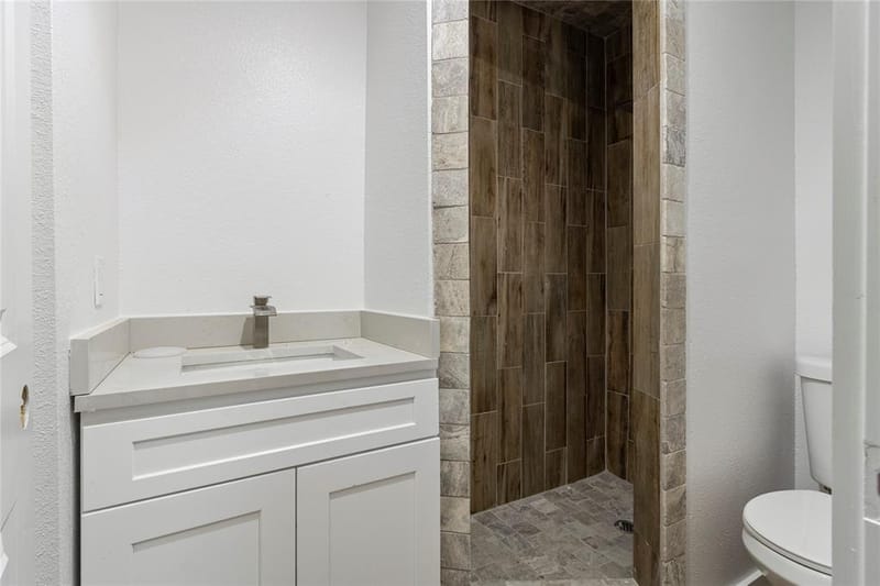 2029 Lynnhaven Road, Fort Worth TX 76103 - Photo 11