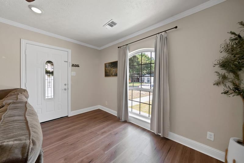 1102 Ash Street, Irving TX 75060 - Photo 7