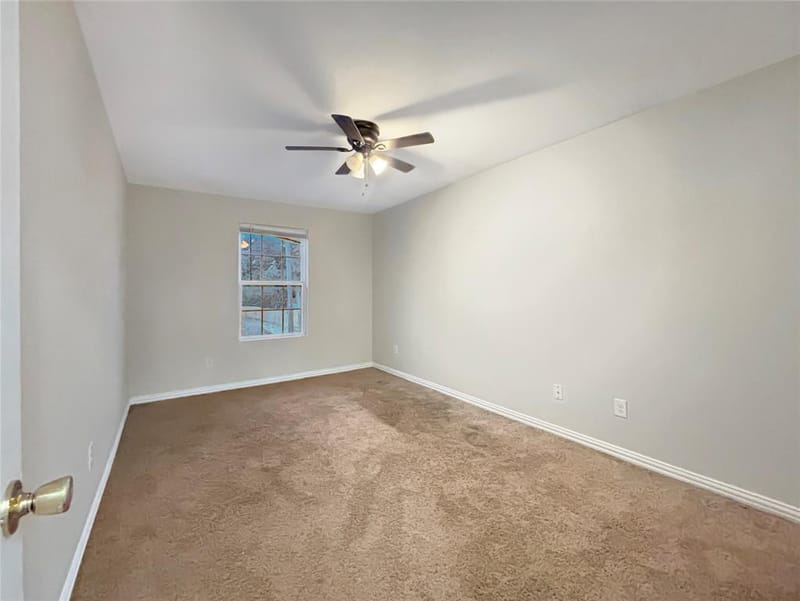 4831 Burnside Avenue, Dallas TX 75216 - Photo 13