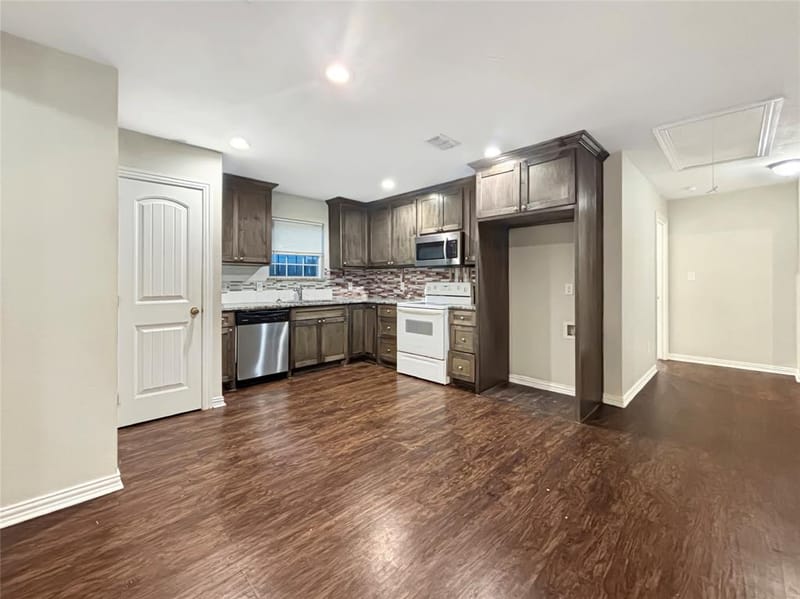 4831 Burnside Avenue, Dallas TX 75216 - Photo 4