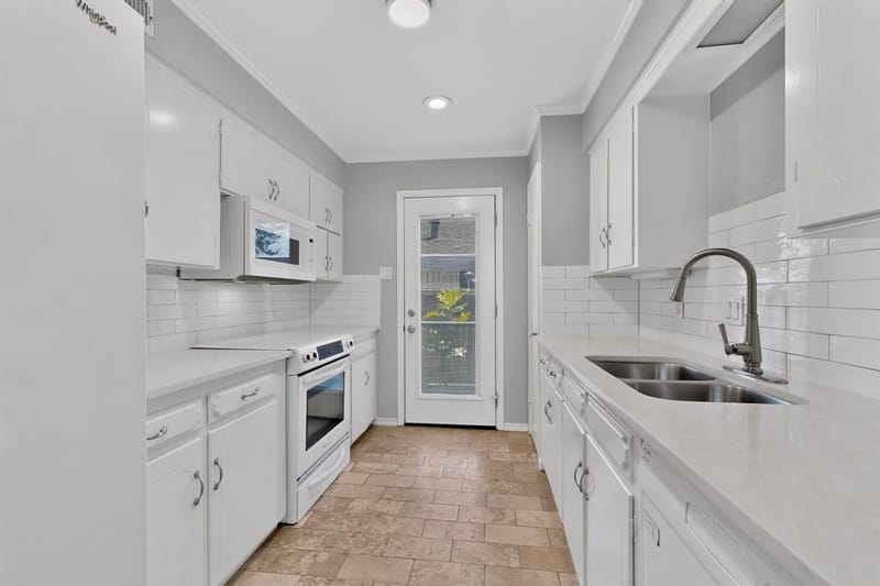 3517 Northwest Parkway, University Park TX 75225 - Photo 16