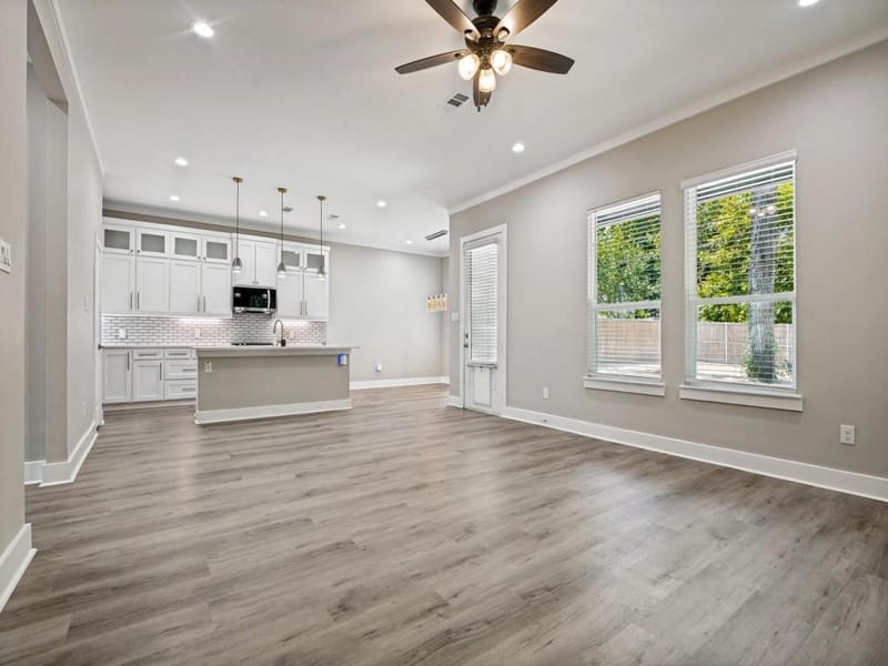 1114 E Woodin Boulevard, Dallas TX 75216 - Photo 7