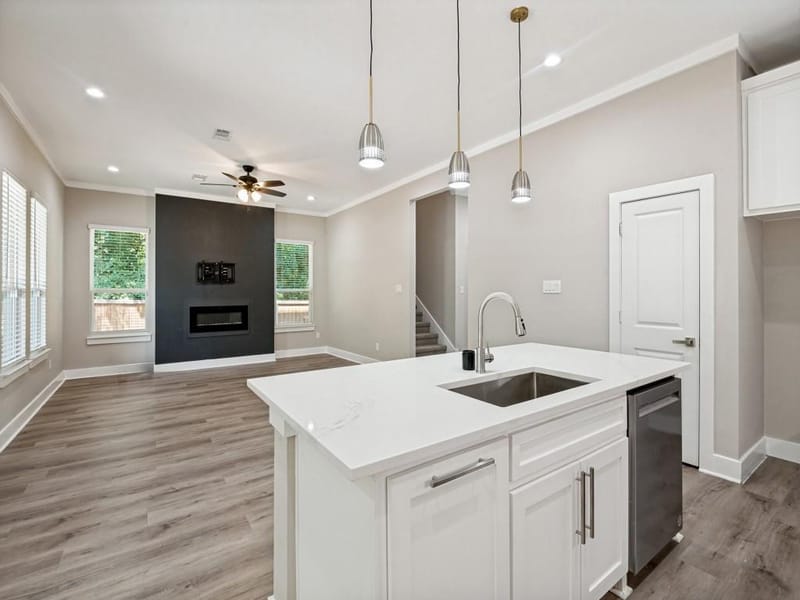 1114 E Woodin Boulevard, Dallas TX 75216 - Photo 11