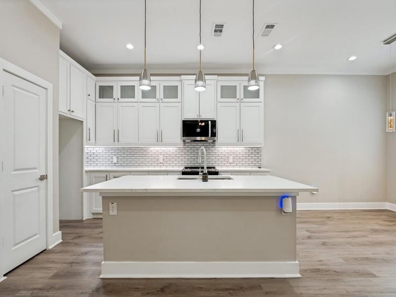 1114 E Woodin Boulevard, Dallas TX 75216 - Photo 8