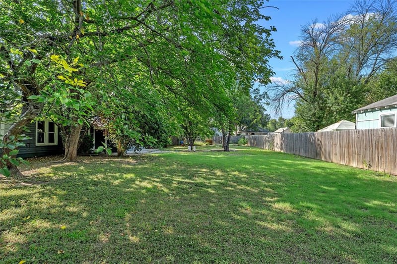 2200 Lyle Avenue, Waco TX 76708 - Photo 17