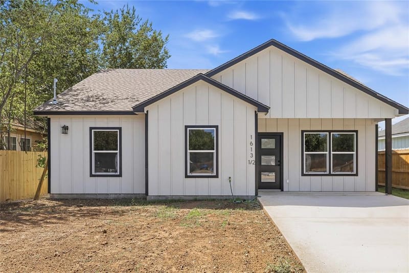 1613 1/2 2nd Street, Brownwood TX 76801 - Photo 2