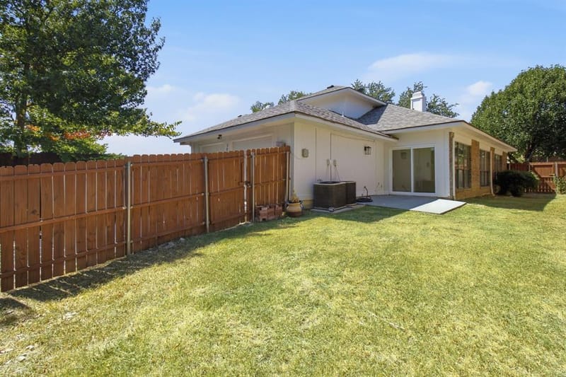 1308 Golden Gate Drive, Carrollton TX 75007 - Photo 27