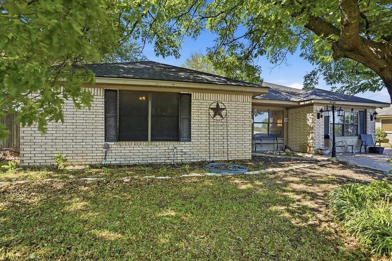 4041 Country Meadows Circle, Granbury TX 76049 - Photo 2