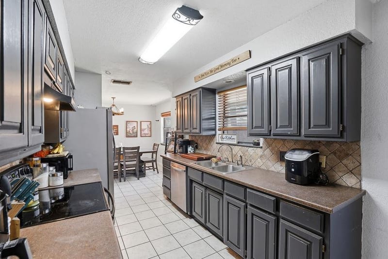 4041 Country Meadows Circle, Granbury TX 76049 - Photo 6