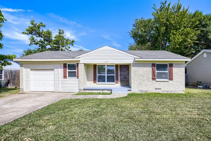 1707 Summit Street, Mesquite TX 75149 - Photo 2