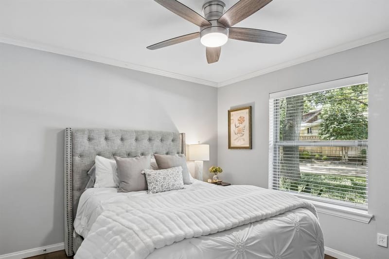 9812 Ravensway Drive, Dallas TX 75238 - Photo 14