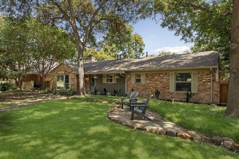 9812 Ravensway Drive, Dallas TX 75238 - Photo 29