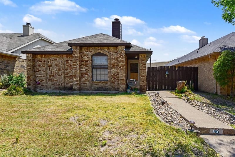 1024 Old Barn Lane, Mesquite TX 75149 - Photo 2
