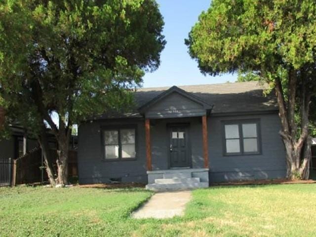 2734 Burchill Road, Fort Worth TX 76105