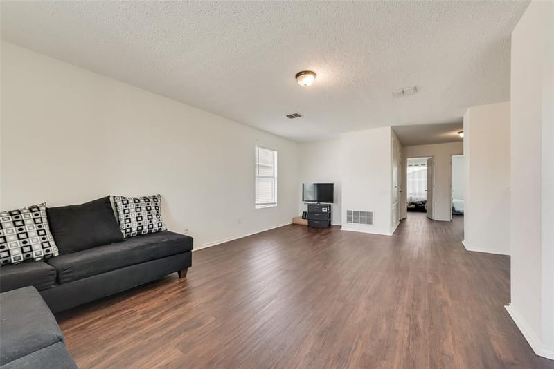 3016 Cesareo Drive, Grand Prairie TX 75052 - Photo 13