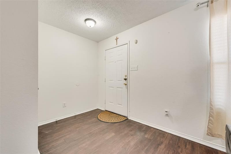 3016 Cesareo Drive, Grand Prairie TX 75052 - Photo 5