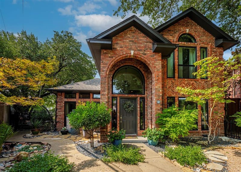 15 Country Club Place, Waxahachie TX 75165