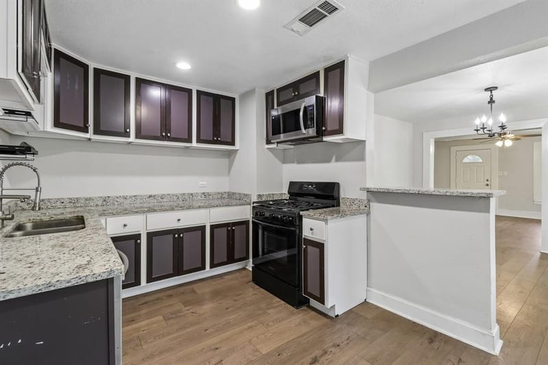 1963 Columbus Avenue, Fort Worth TX 76164 - Photo 7