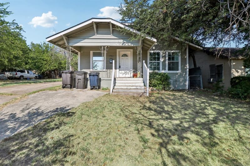 1963 Columbus Avenue, Fort Worth TX 76164