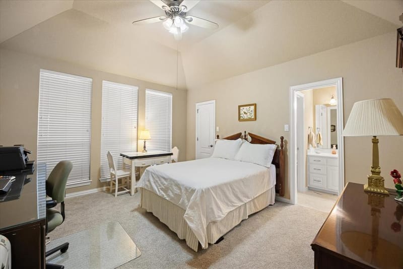 2101 W Emerald Bend Court, Granbury TX 76049 - Photo 12