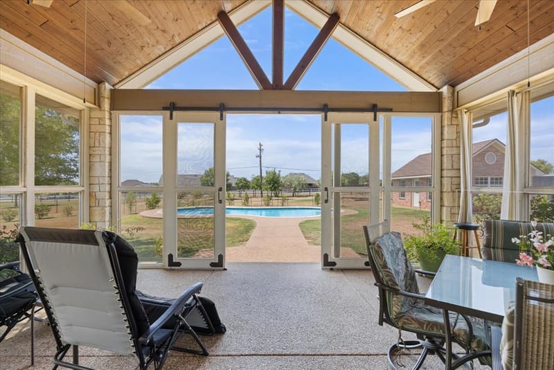 2101 W Emerald Bend Court, Granbury TX 76049 - Photo 30