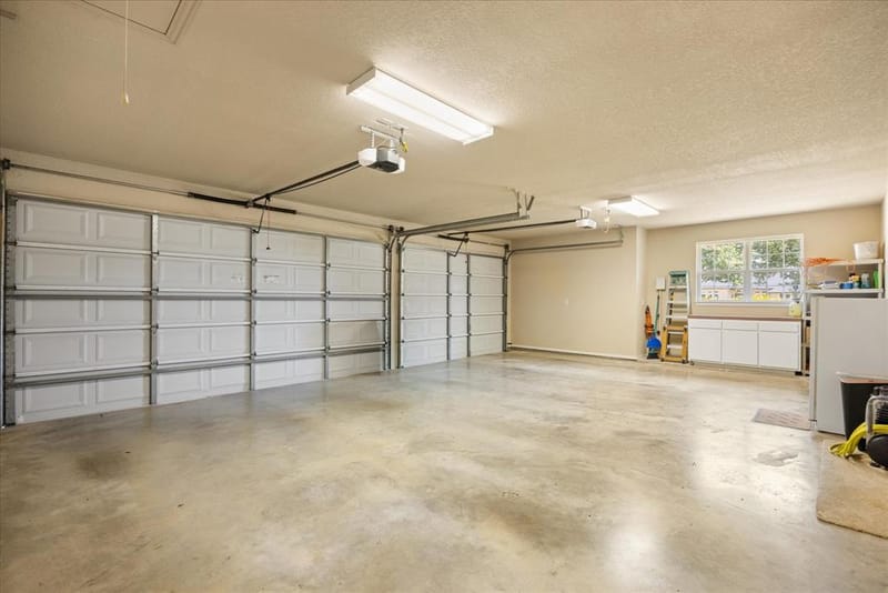 2101 W Emerald Bend Court, Granbury TX 76049 - Photo 35