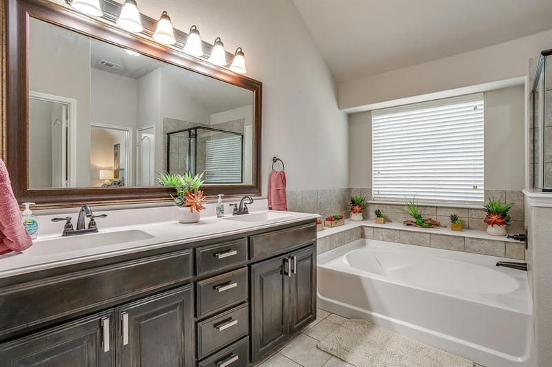 11829 Hassop Lane, Burleson TX 76028 - Photo 23