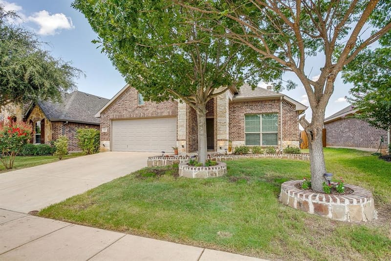 11829 Hassop Lane, Burleson TX 76028 - Photo 3