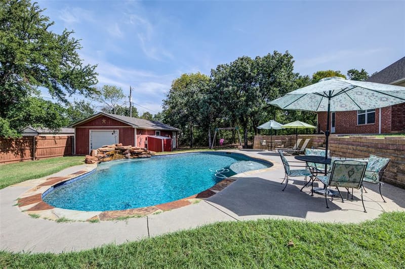 814 Haynie Drive, Runaway Bay TX 76426 - Photo 36