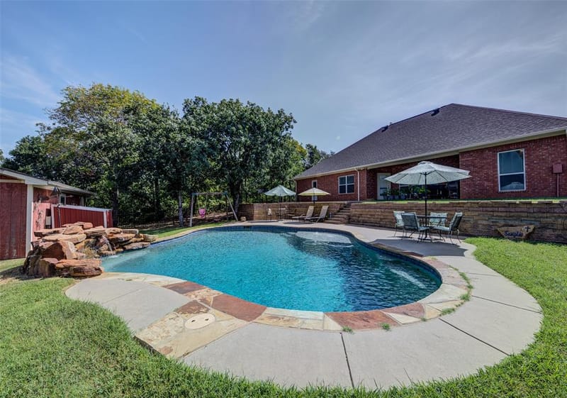 814 Haynie Drive, Runaway Bay TX 76426 - Photo 37