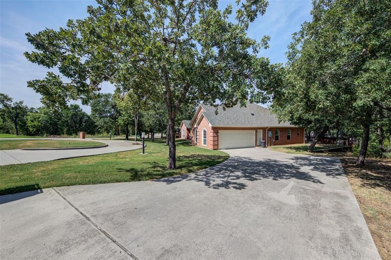 814 Haynie Drive, Runaway Bay TX 76426 - Photo 8