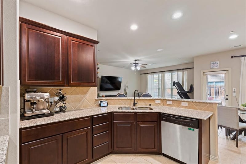 1828 Villa Drive, Allen TX 75013 - Photo 8