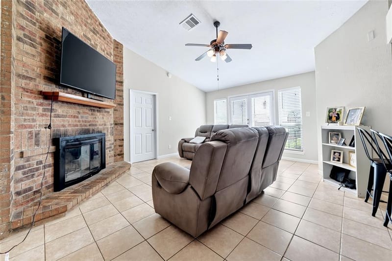 5814 Winell Drive, Garland TX 75043 - Photo 27