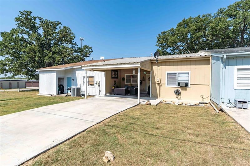 1229 Elm Court, Runaway Bay TX 76426 - Photo 7