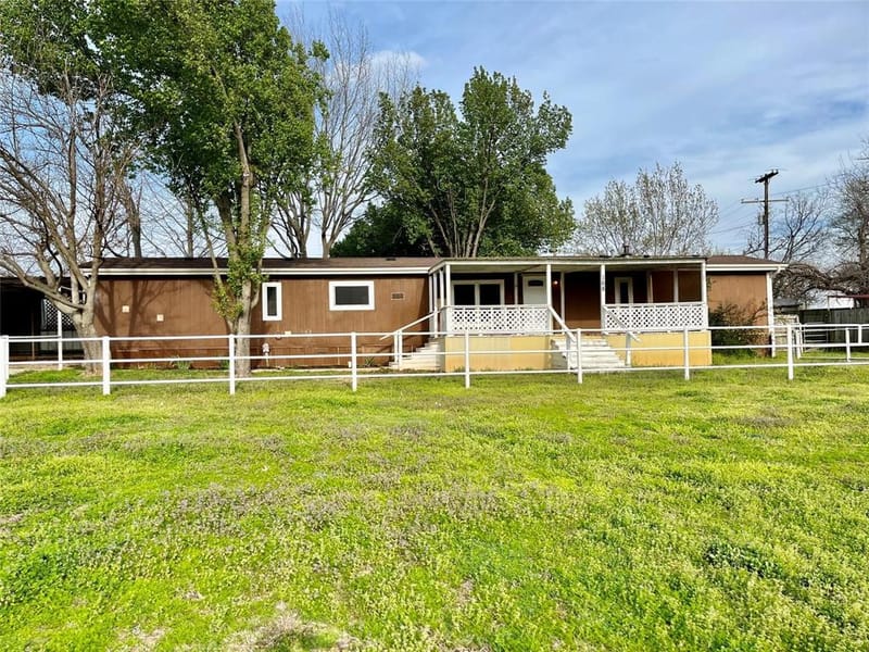168 County Road 193, Gainesville TX 76240