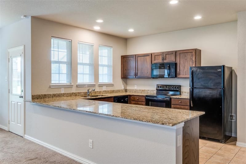4662 Ralph Lane, Dallas TX 75227 - Photo 6