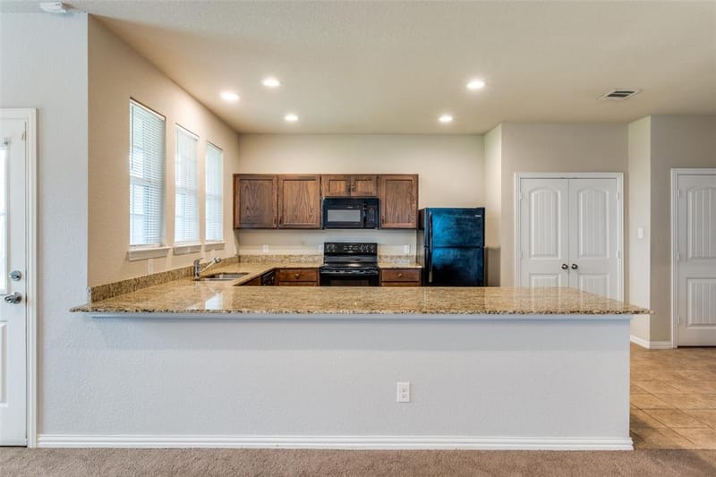 4662 Ralph Lane, Dallas TX 75227 - Photo 7