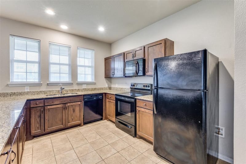 4662 Ralph Lane, Dallas TX 75227 - Photo 9
