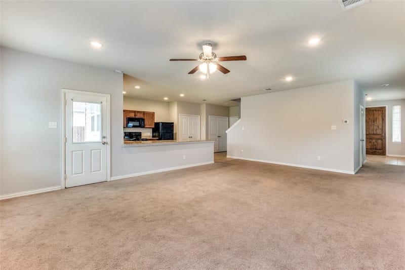 4662 Ralph Lane, Dallas TX 75227 - Photo 4