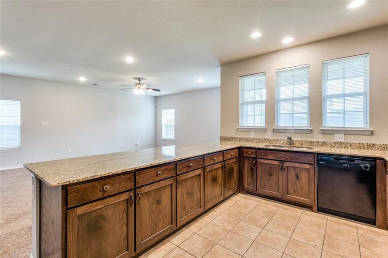 4662 Ralph Lane, Dallas TX 75227 - Photo 8