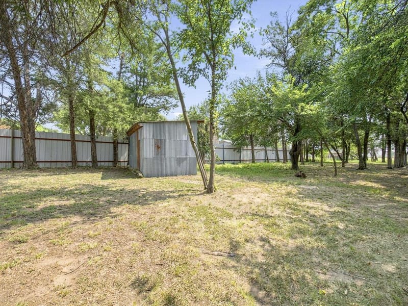 5022 Ensign Road, Ennis TX 75119 - Photo 6